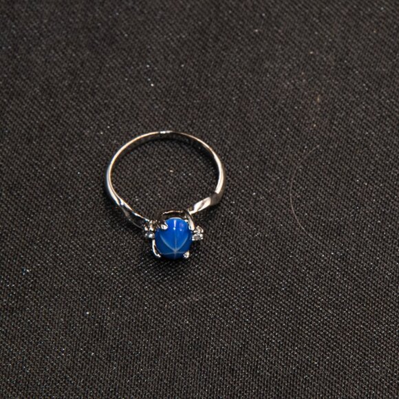 Vintage Lindy Star Sapphire Ring Size 6 3/4 - Picture 2 of 2